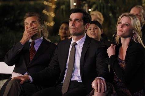 what episode does phil's mom die|'Modern Family' Finale: The Funeral Of Phil's Mom .